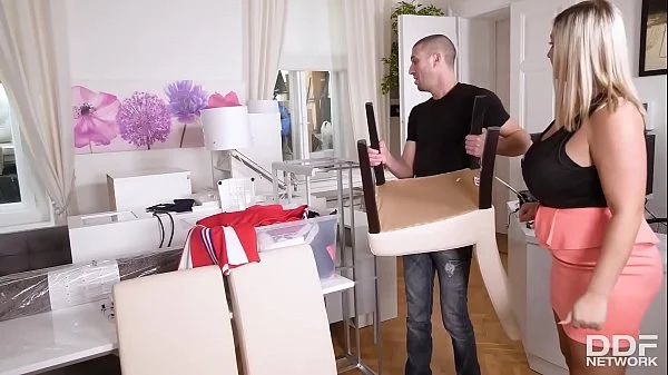 NO TE PIERDAS LAS TETAZAS DE ELLA!! - Nueva Parejita Joven y Liberal