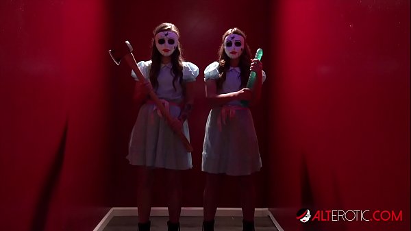 Cute Teen Girl strips in blowjob