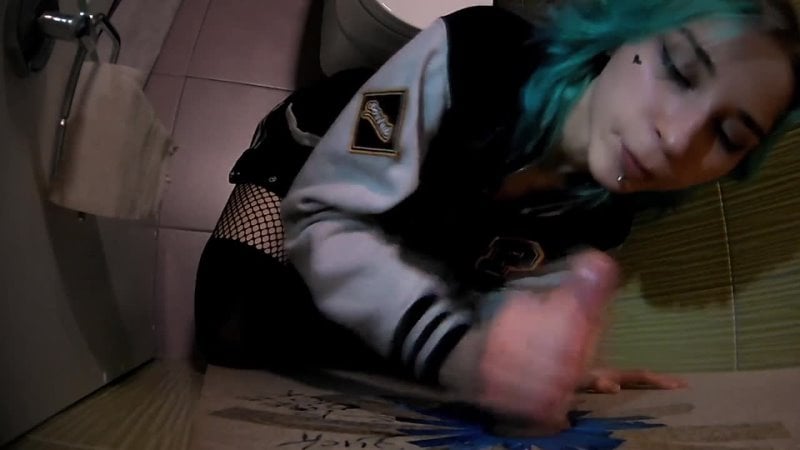 A real gloryhole in a Czech hostel [porn sex anal blowjob homemade porn hardcore gloryhole blowjob cum sex milf teen anal]